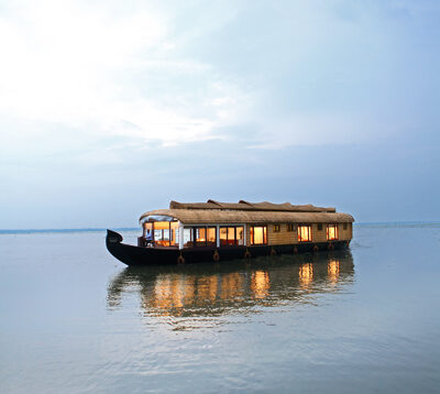 Luxury Houseboat Kerala