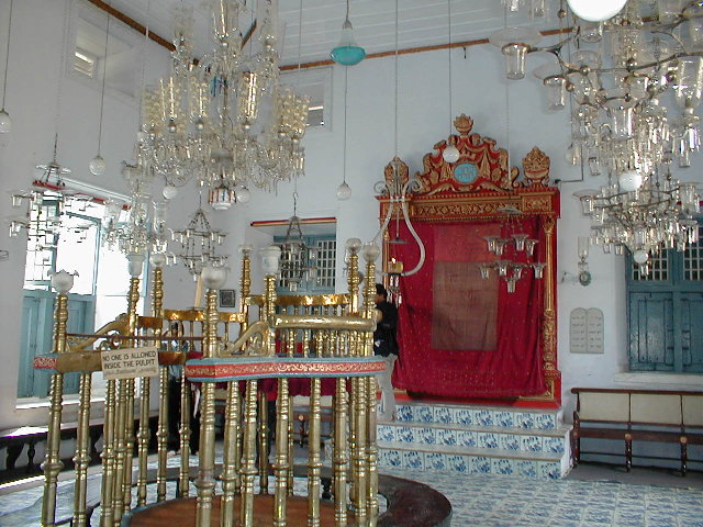 Kerala houseboat tour with a visit to Fort Kochi_Jew Synagogue