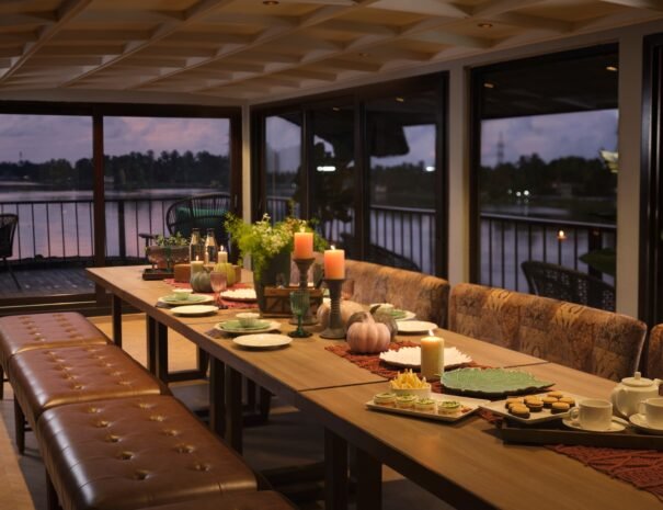 Pepper Luxury Houseboat - Dinner