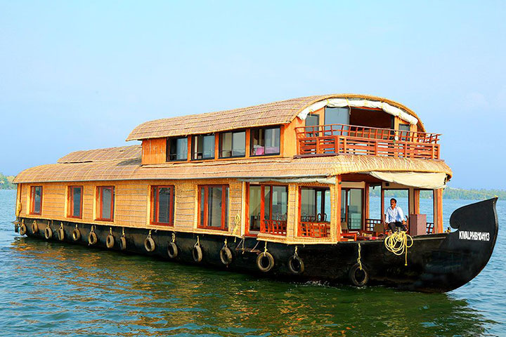 alleppey backwater cruise