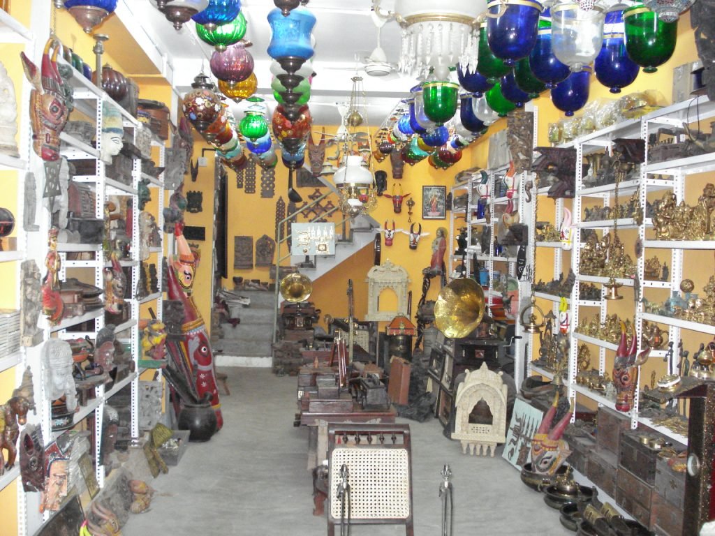 Antique shop in Jew Street, Mattancherry