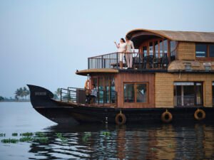 houseboat cruise alleppey